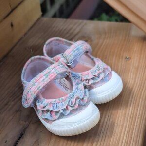 Toddler Girl Size 5 Ruffle Non Marking Velcro Shoe